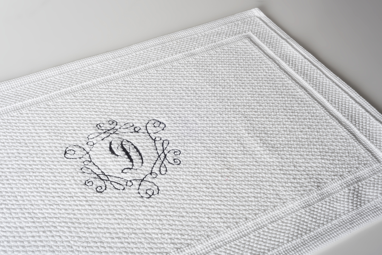 Badrumsmatta Bee Waffle Broderier